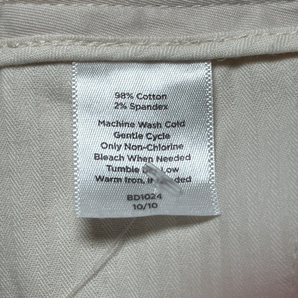 Talbots Classic Flat Front Khaki Casual Shorts Size 14 - Picture 8 of 9